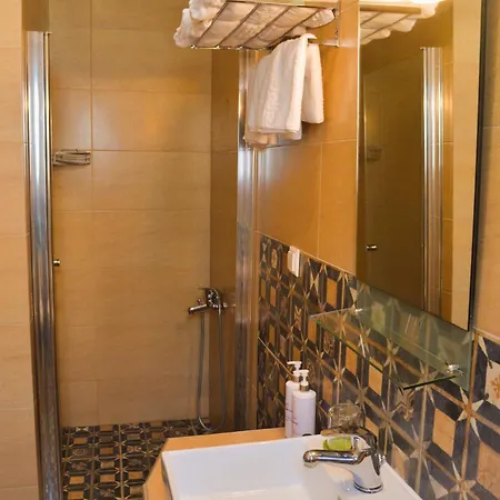 Aloe Hotell Amoliani