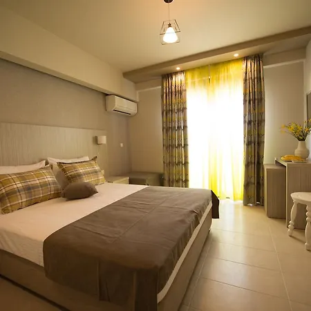Aloe Hotel *